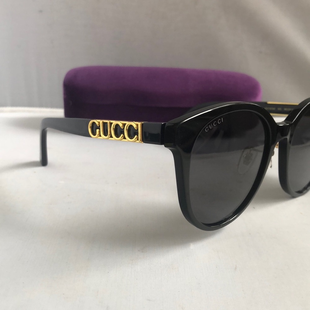 Authentic GUCCI SUNGLASSES LADIES. - Picture 5 of 9